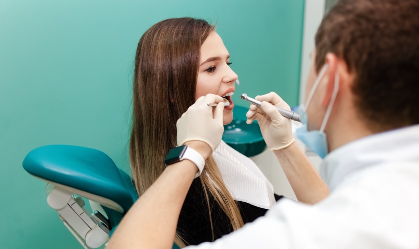 Dentist in Waukegan Shares 5 Routine Checkup Essentials
